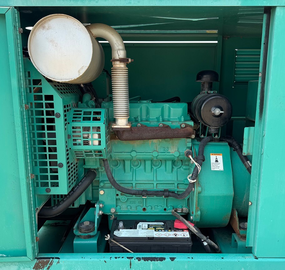 20 KW Onan #DKAE, diesel generator set, 120/240 Volts, 1-phase, Kubota V2203 engine, weatherproof enclosure - Image 3