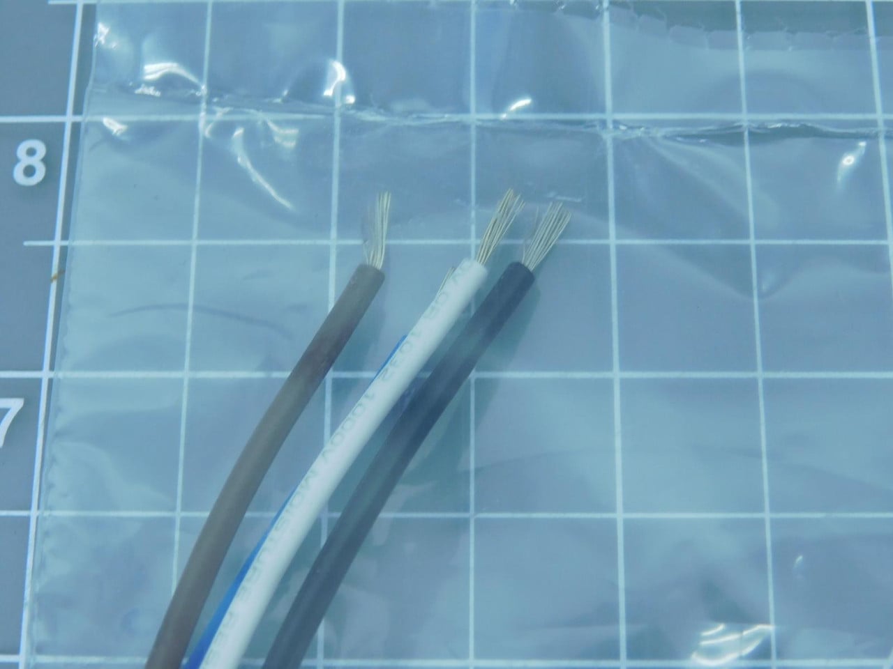 Molex #1300131161, Brad Connectivity Mini-Change Receptacle 4P Female Int-Thd Bra, LOT of 120 - Image 5