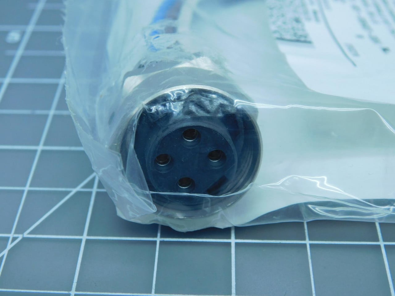 Molex #1300131161, Brad Connectivity Mini-Change Receptacle 4P Female Int-Thd Bra, LOT of 120 - Image 7