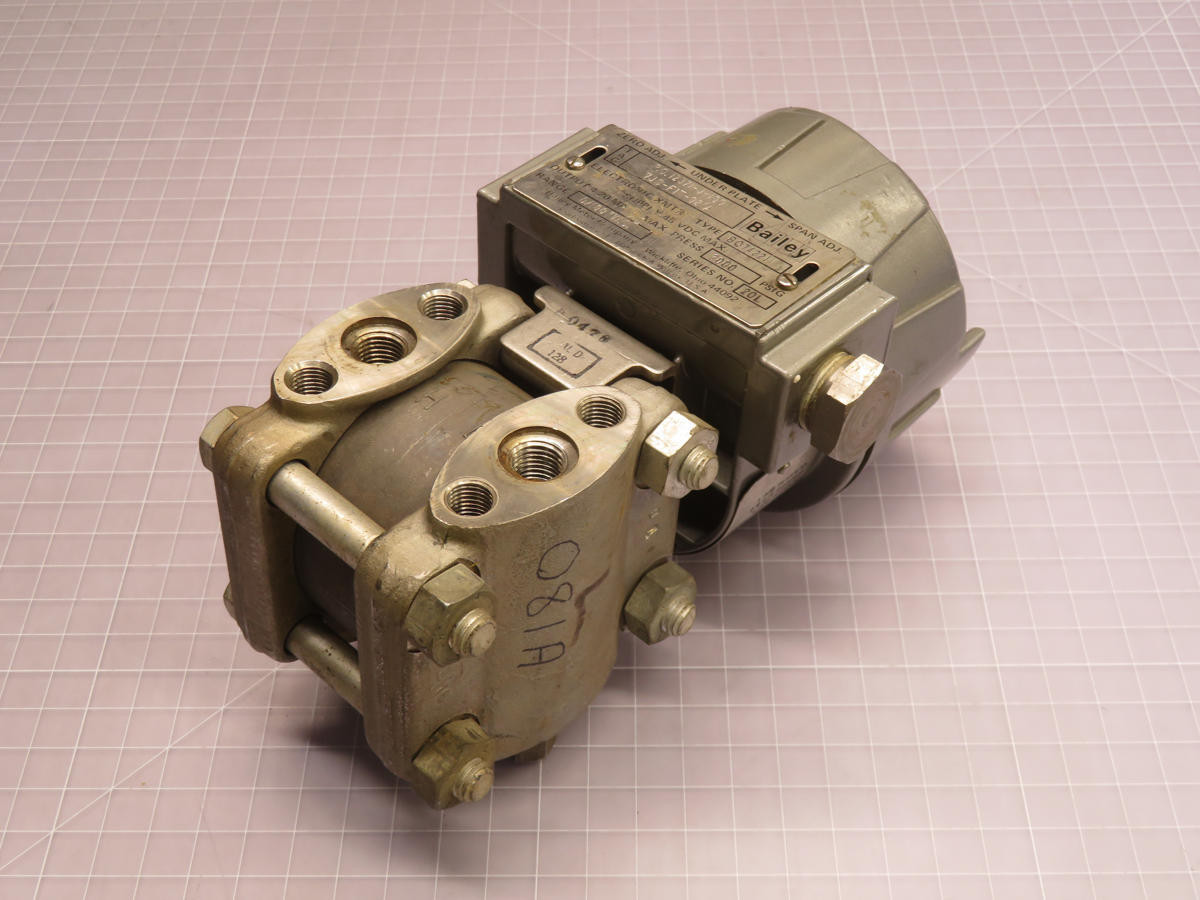 Bailey #BQ74221, Pressure Transmitter - Image 1