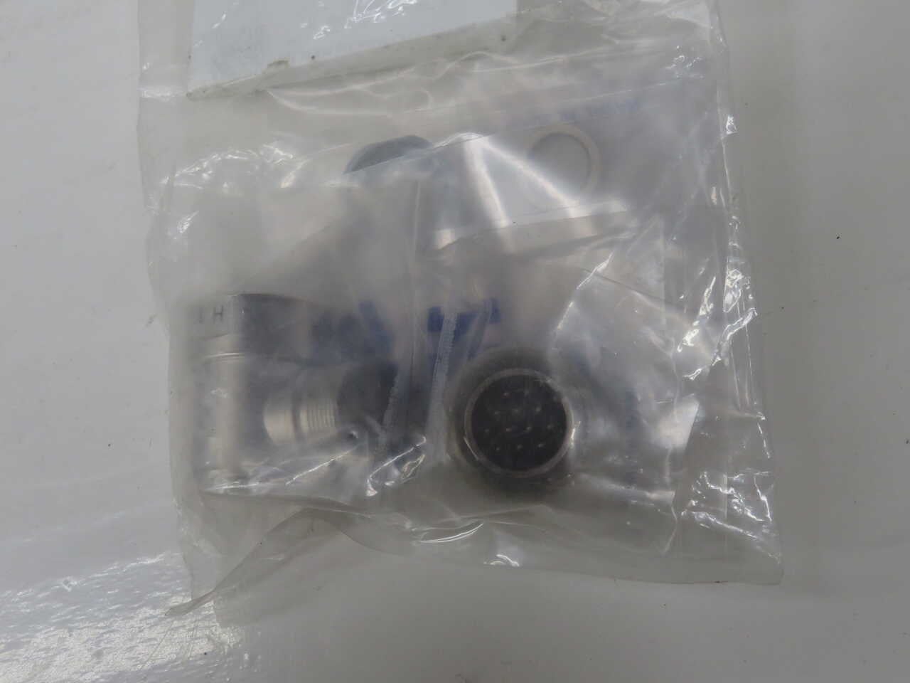 Fanuc #A05B-1137-J058-L, End-Effector Connector - Image 2