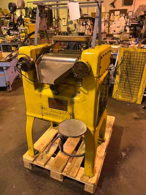 5" x 12" J.h. Day #5x12, 3 Roll Mill, jacketed rolls, adjustable rolls w/ hand hydraulic pump, 158/81/31 RPM - Image 1