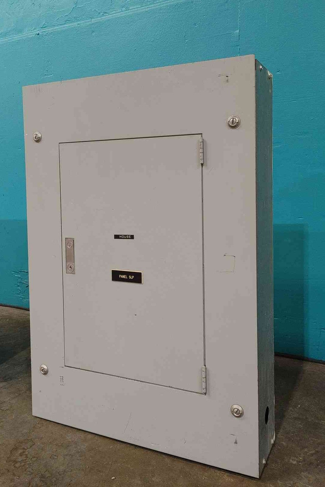 100 Amp. General Electric, NHB, Panelboard, 480Y/277 Volts, 3 phase, w/ GE TED breakers, (13) 20A 1-pole & - Image 3