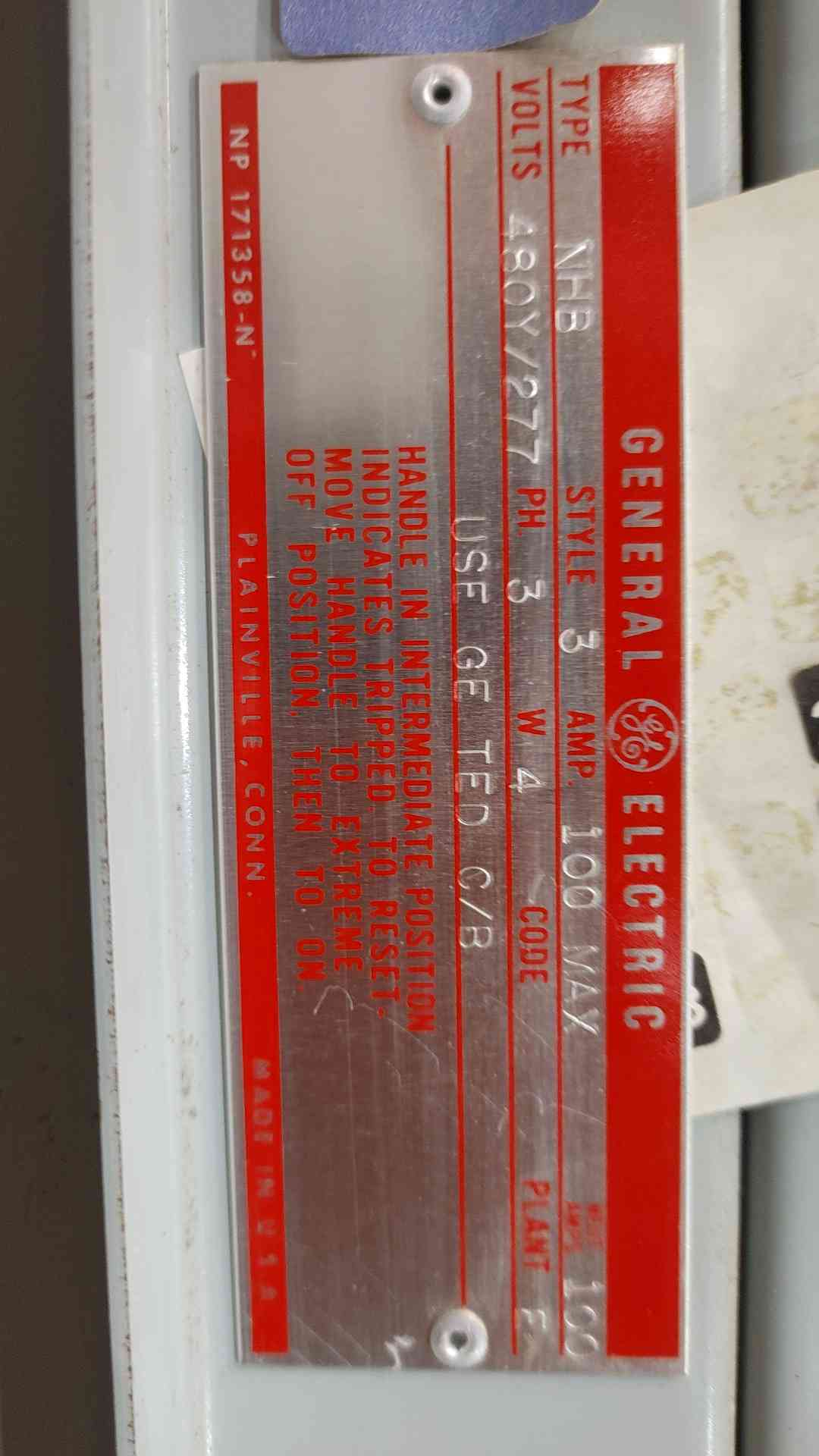 100 Amp. General Electric, NHB, Panelboard, 480Y/277 Volts, 3 phase, w/ GE TED breakers, (13) 20A 1-pole & - Image 4