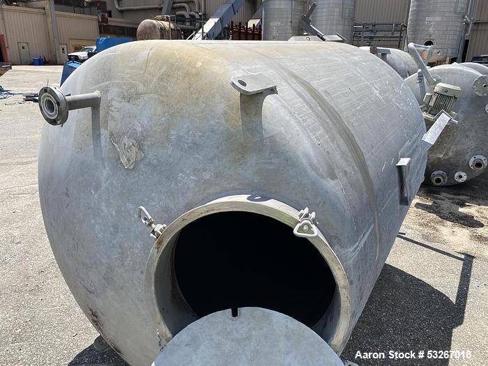 1050 gallon Circleville Metal Works, Vertical Tank, 304 Stainless Steel, 66" diameter x 72" straight side - Image 2