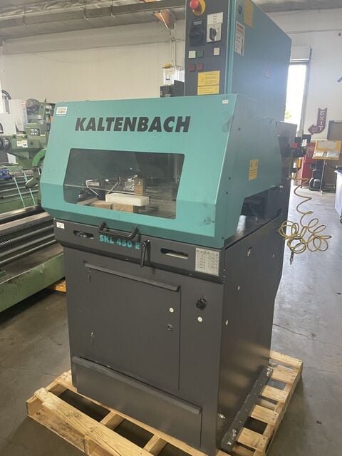 17.72" Kaltenbach #SKL-450E, Cold Saw, 6.3" round capacity, 5.7" square capacity, 3.7/4.7 kW, 2012 - Image 1