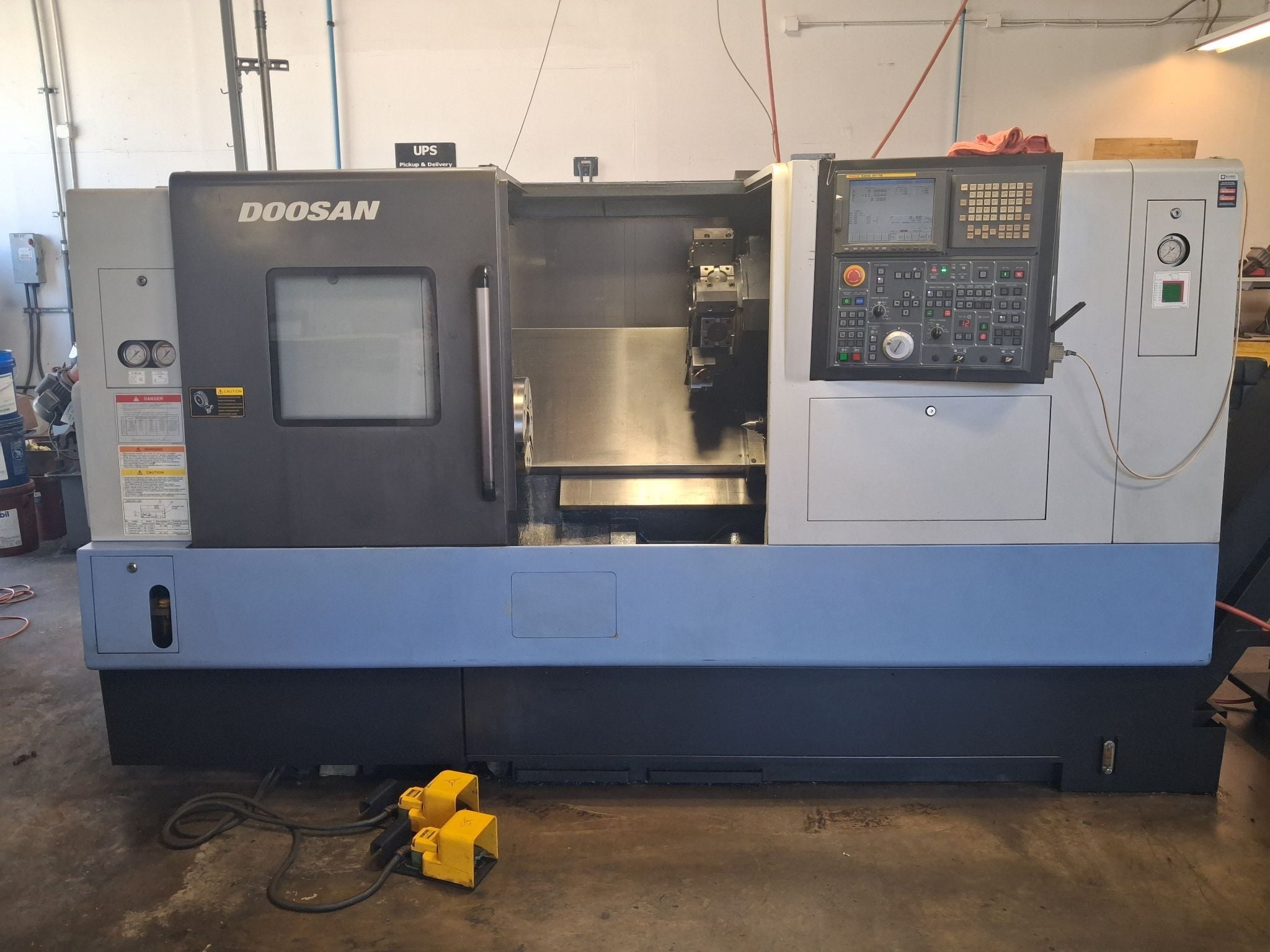 Daewoo Doosan #Puma-300MC, CNC Lathe, 15.7" diameter x 24.8" length, 12" chuck, 4" bar, 35 HP, 2800 RPM, live - Image 2