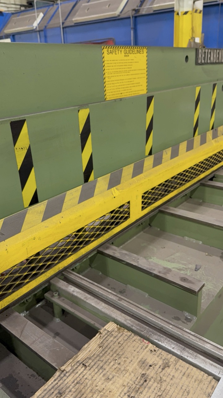 1/4" x 12' Betenbender #12-1/4, hydraulic power shear, 13 SPM, 21 hold downs, 35" squaring arm, 15 HP - Image 4