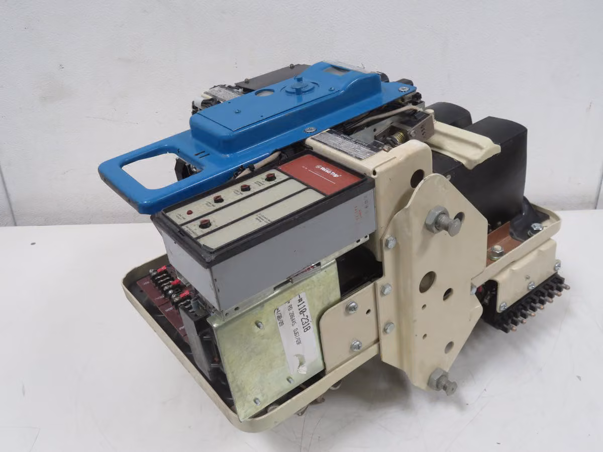 600 Amps, GE #AK-2A-25-1, Air Circuit Breaker - Image 2