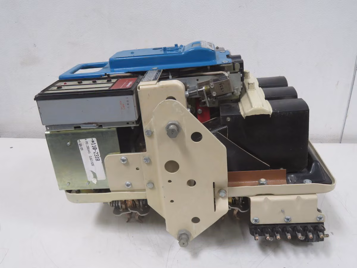 600 Amps, GE #AK-2A-25-1, Air Circuit Breaker - Image 3