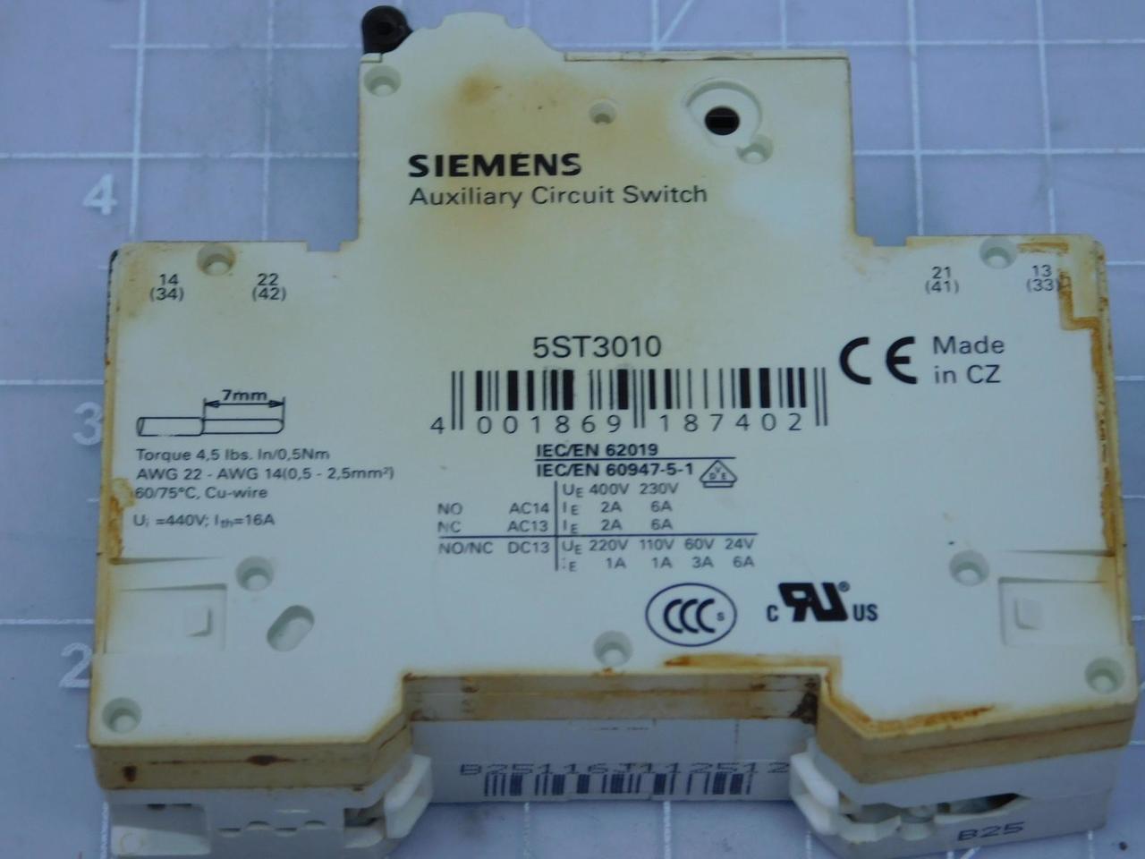 25 Amp, Siemens #5SY6125-6, Circuit Breakers 1 Pole w/ 5ST3010 Auxiliary Circuit Switch, LOT of 55 - Image 8