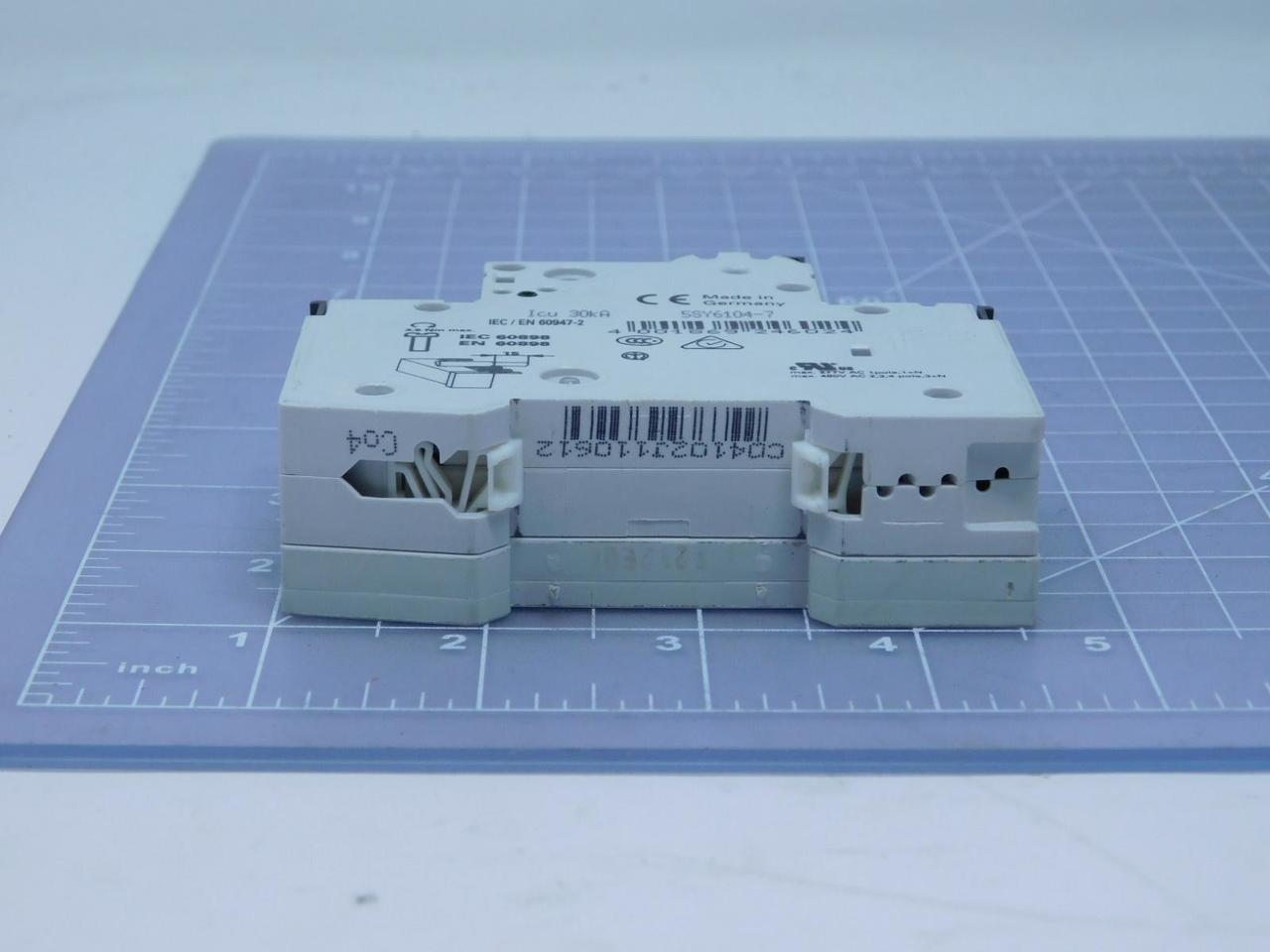 2 Amp, Siemens #5SY6104-7, Circuit Breakers 1 Pole 4 A w/ 5ST3010 Auxiliary Circuit Switches, LOT of 24 - Image 5