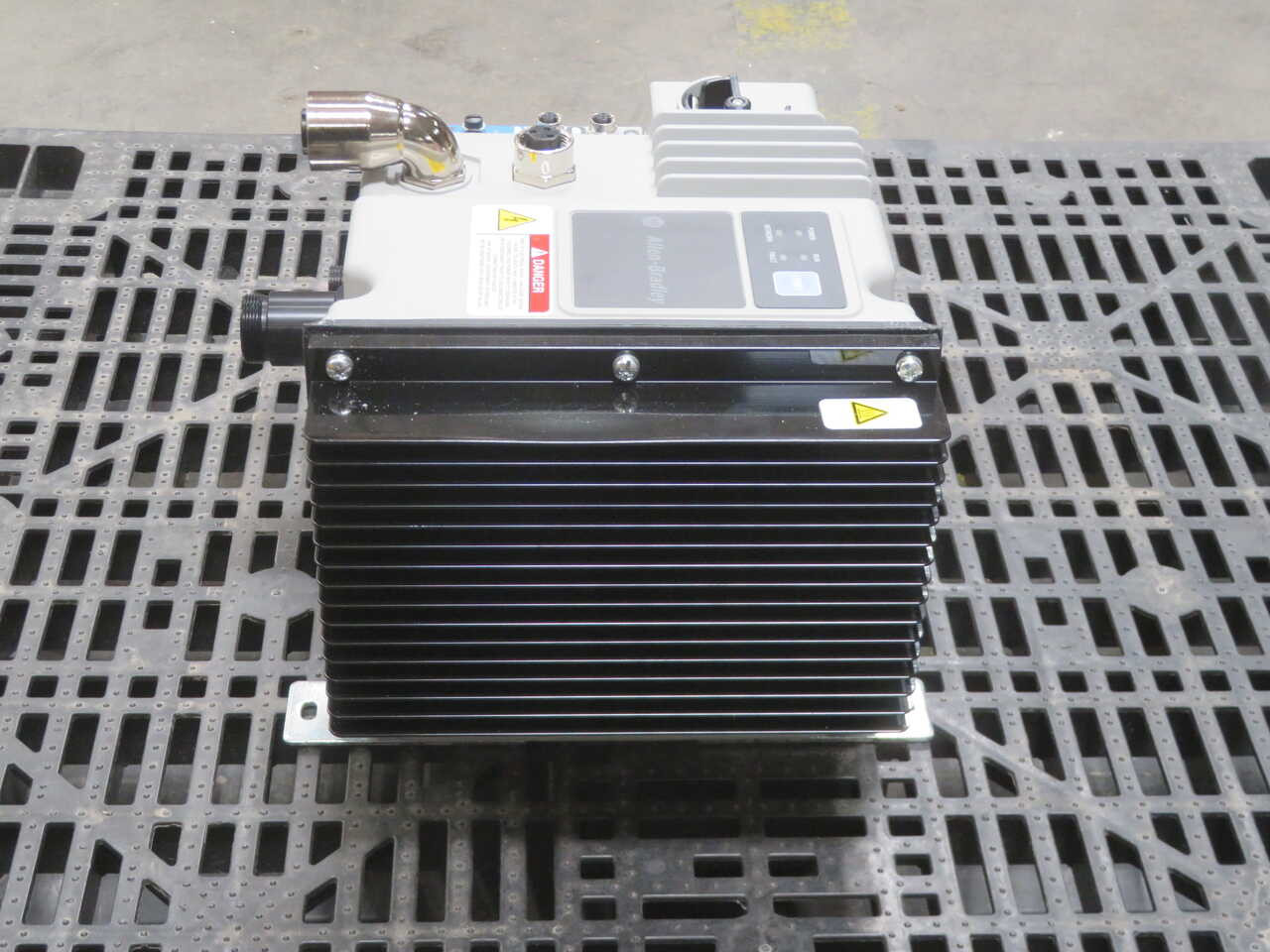 1 HP Allen-Bradley #2 84e-fvd2p3z-10-rrg, Variable Frequency Drive - Image 4