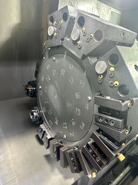 Haas #ST-20Y, CNC lathe, 21" swing, 11.75" turning diameter, 22.5" length, 8" chuck, 2.5" bar, 6" sub - Image 10
