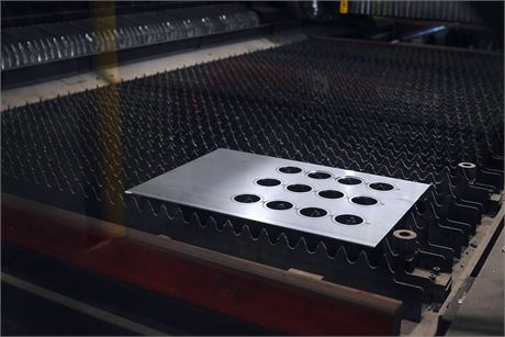 Amada #LC-3015F1NT, CNC CO2 laser, 4000 watt, 5' x 10' table, 120" X, 61" Y, 3.94" Z, linear drives, chiller - Image 7