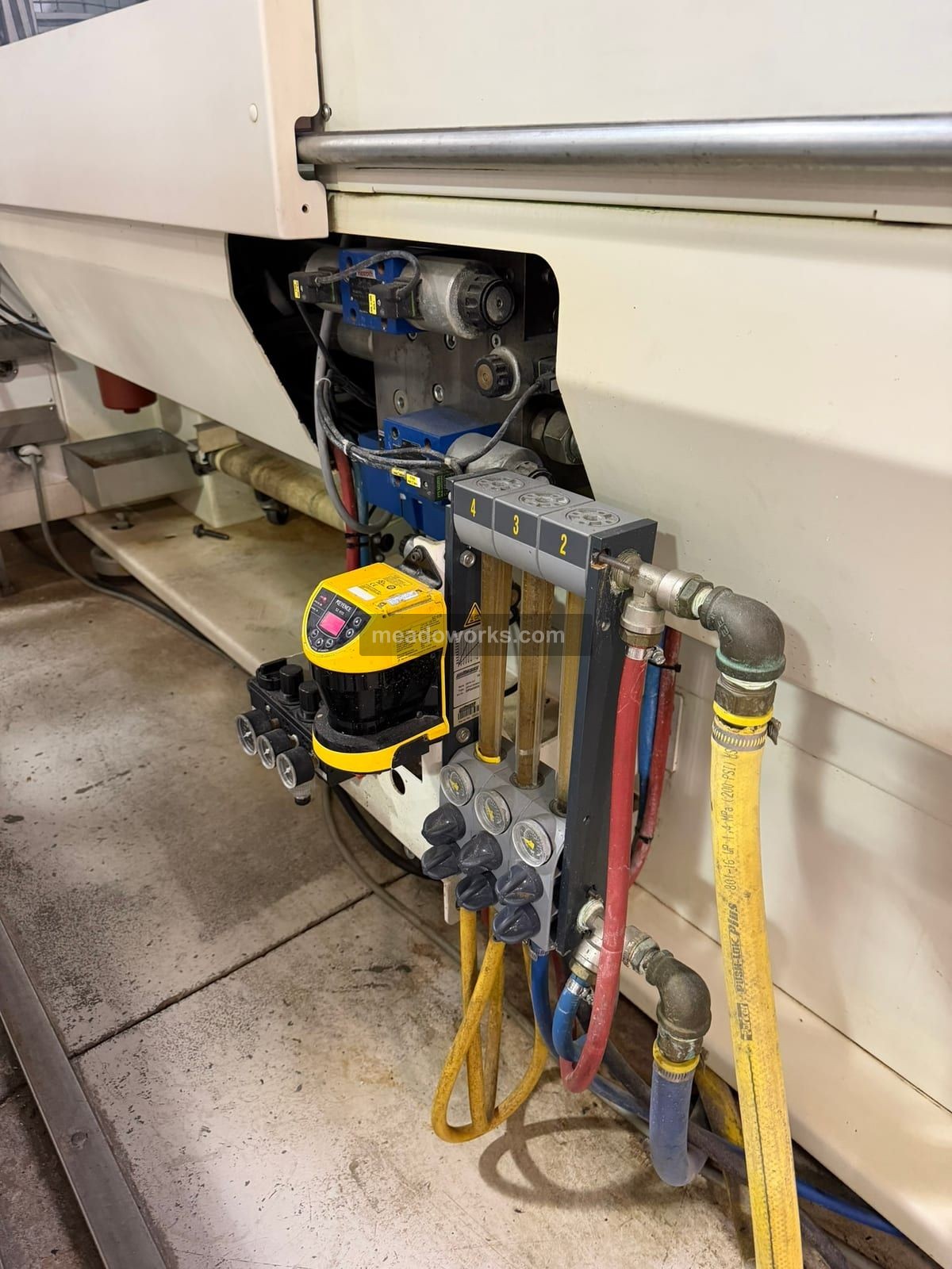 263 Ton, Battenfeld #HM-240/1330, Hydraulic Injection Molder, 24.8" x 22.4" tie bar spacing, 42.3" daylight - Image 9