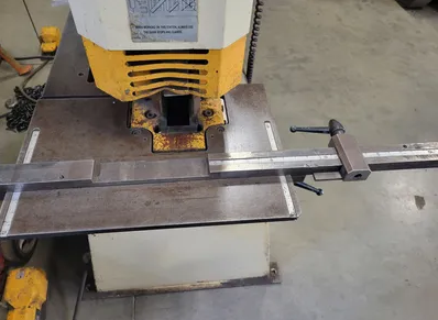 6 .5" x 6.5" x .5" Geka #HYD-110, ironworker, 110 Ton, 24" x 1/2" flat shear, 2" bar shear, 1.57" thru 7/8" - Image 5
