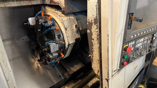 Okuma #ESL8-IIM, CNC turning center, 17.7" swing, 8.26" turning diameter, 19.69" turning length, 12 station - Image 3