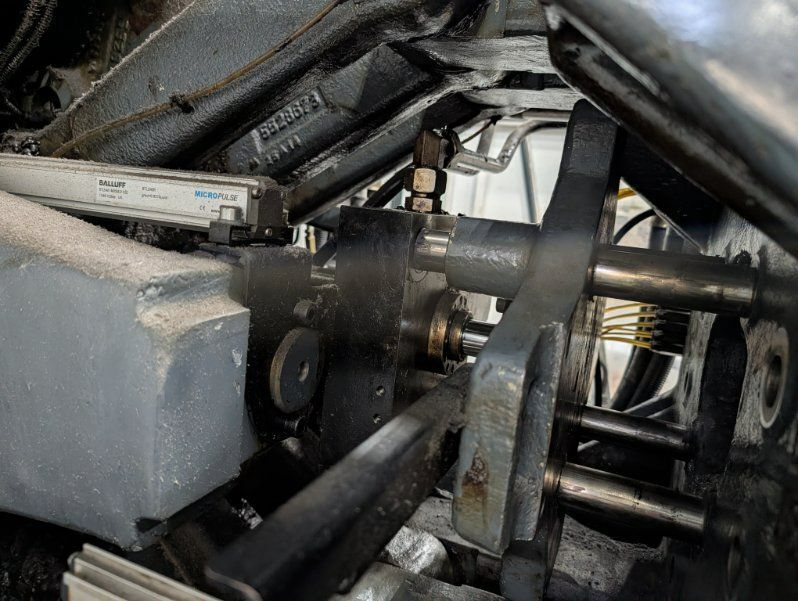 170 Ton, 15.8 oz., Cincinnati Milacron #Magna-T-Servo-170, injection molding, core pull, 2014 - Image 7