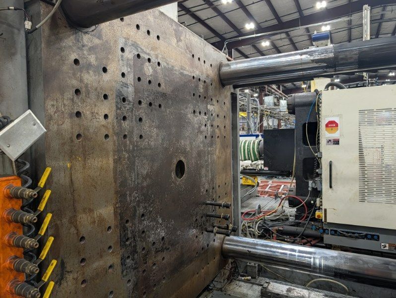720 Ton, 132 oz., Nissei #FV660-310L, injection molding machine, Tact IV Control, core pull, 2007 - Image 9