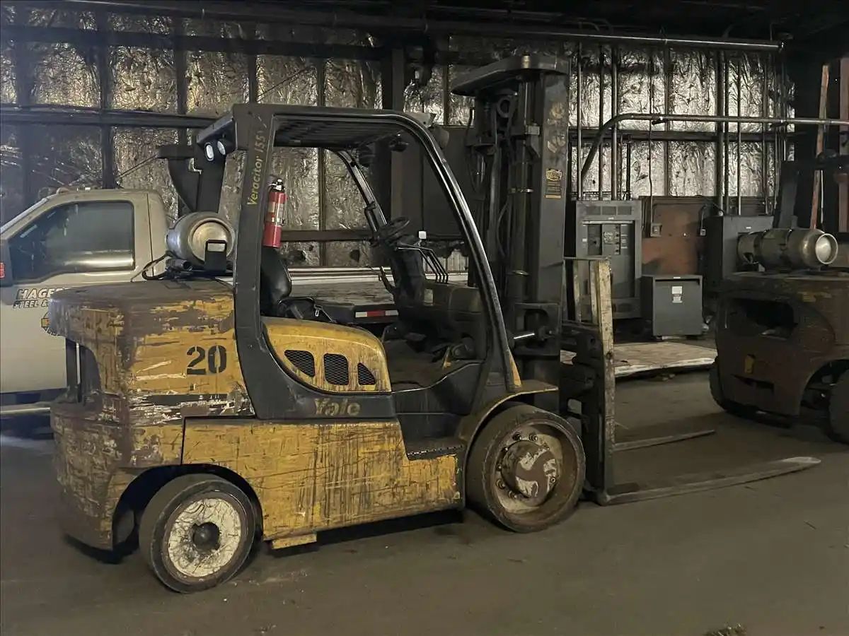 15500 lb. Yale #GLC155VXNGBV107, LPG forklift, 107" lift height, 72" fork length, 2012 - Image 2