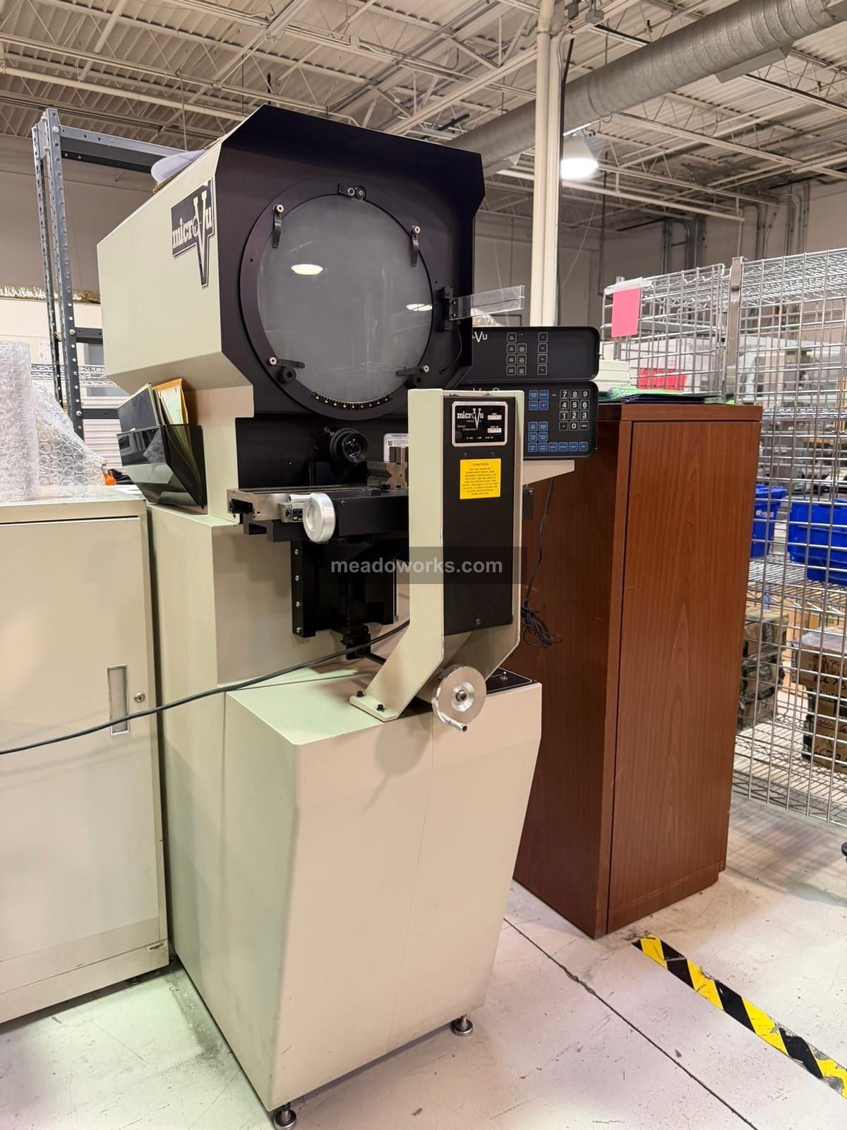 14" MicroVu #S14, Optical Comparator, Q16 digital read out, edge detector, V-blocks, 117 V. - Image 2