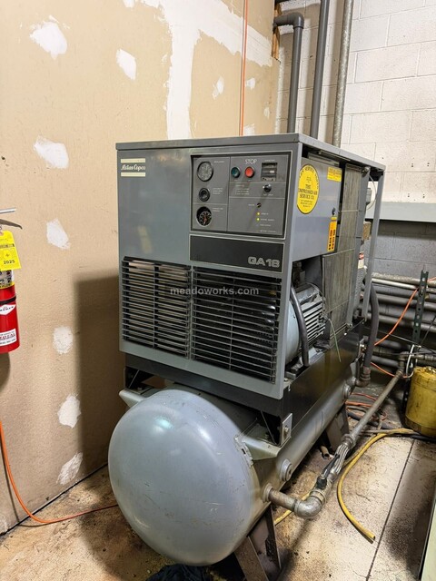 122 cfm, Atlas Copco #GA18, Tank Mounted Rotary Screw Air Compressor, 25 HP, 230/460 V., 56,477 hours - Image 1
