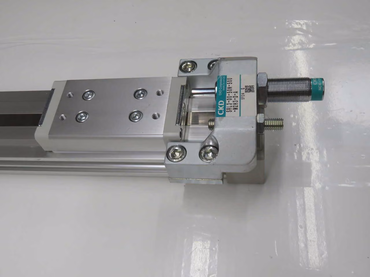 CKD #SRL3-00-50N-500-M2H3-D-A, Pneumatic Rodless Cylinder - Image 4