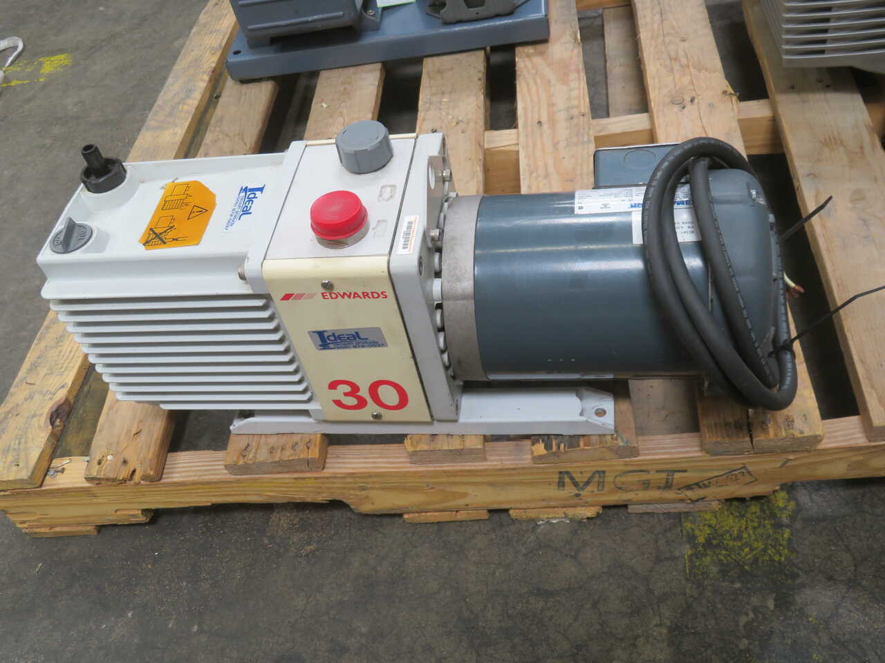 Edwards #E2M30, Rotary Vane Pump - Image 6