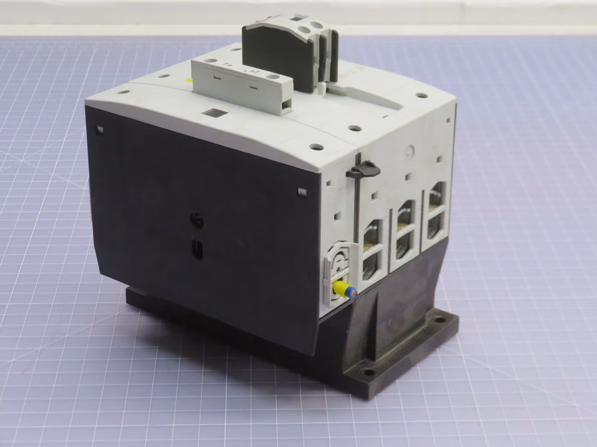 200 Amp, Eaton #DILMP200, Contactor, 4 Pole, 200A AC-3/400V, 250A AC-1/690V, 1000V - Image 1