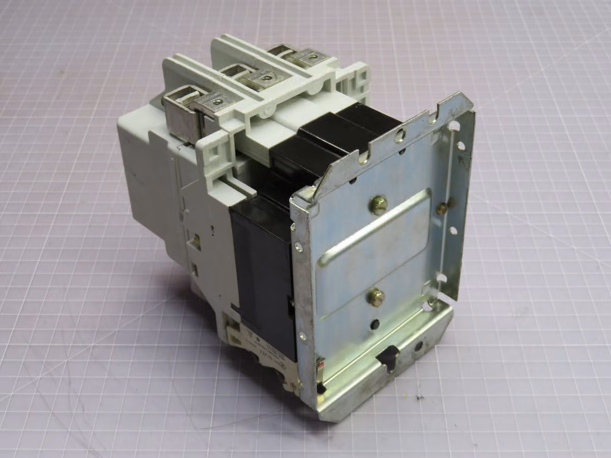 135 Amp, Westinghouse #A201K4CA, Contactors, 135A Rating, 40-100 HP Load, 110/120V 50/60Hz Coil - Image 3
