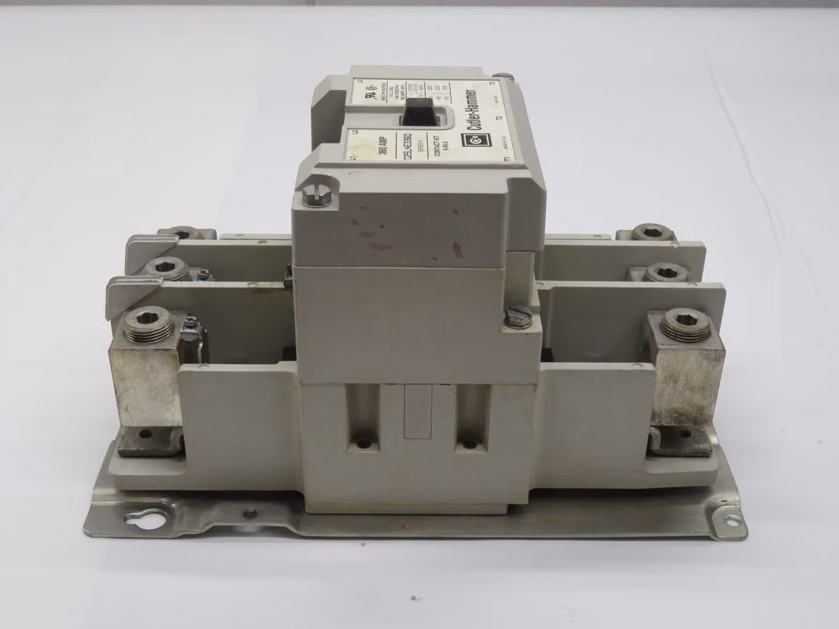 360 Amp, Cutler-Hammer #C25LNE3360, Contactor, 3 Pole, 110/120V Coil, 50/60 Hz - Image 3