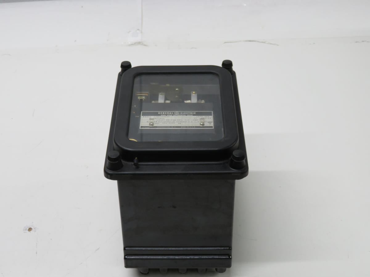 General Electric #12CFD22B1A, Type CFD High-Speed Differential Relay - Image 2