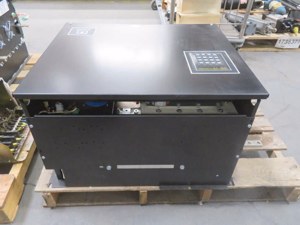 500 HP Unico #2461 E27, Inverter, 520 Volts - Image 5