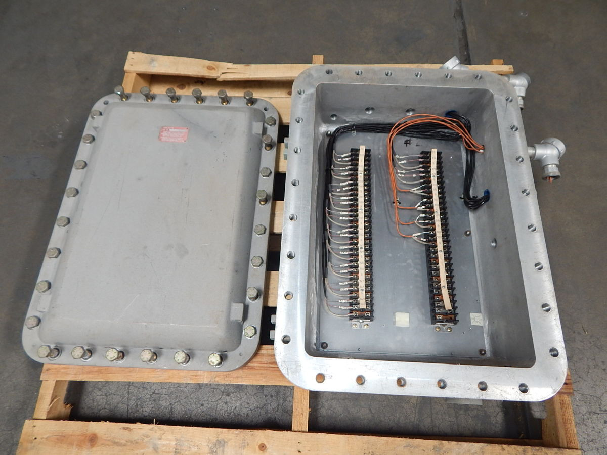 Adalet #162406, Explosion-Proof Control Enclosure, 16" H x 24" W x 6" D Int., 75 lbs., NEMA 3, 4, 7CD, 9EFG - Image 4