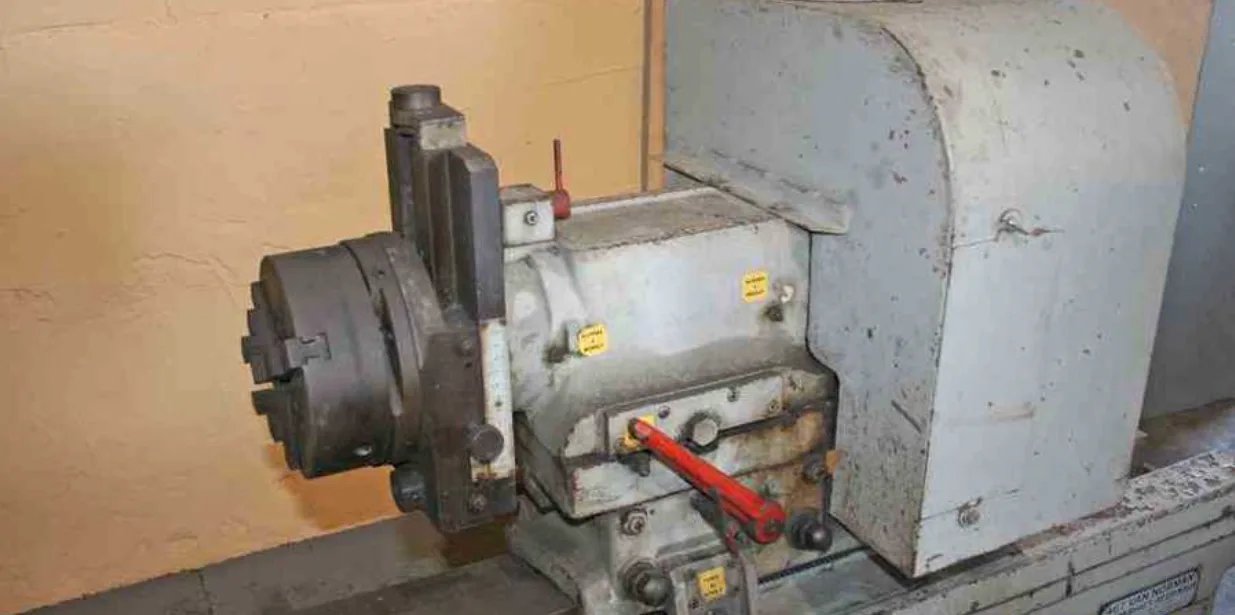 Van Norman #467, Grinder, 22" x 90" capacity, 30" x 1" grinding wheel, 8" 3-jaw chuck, 5 HP wheel head, 1/2 - Image 2