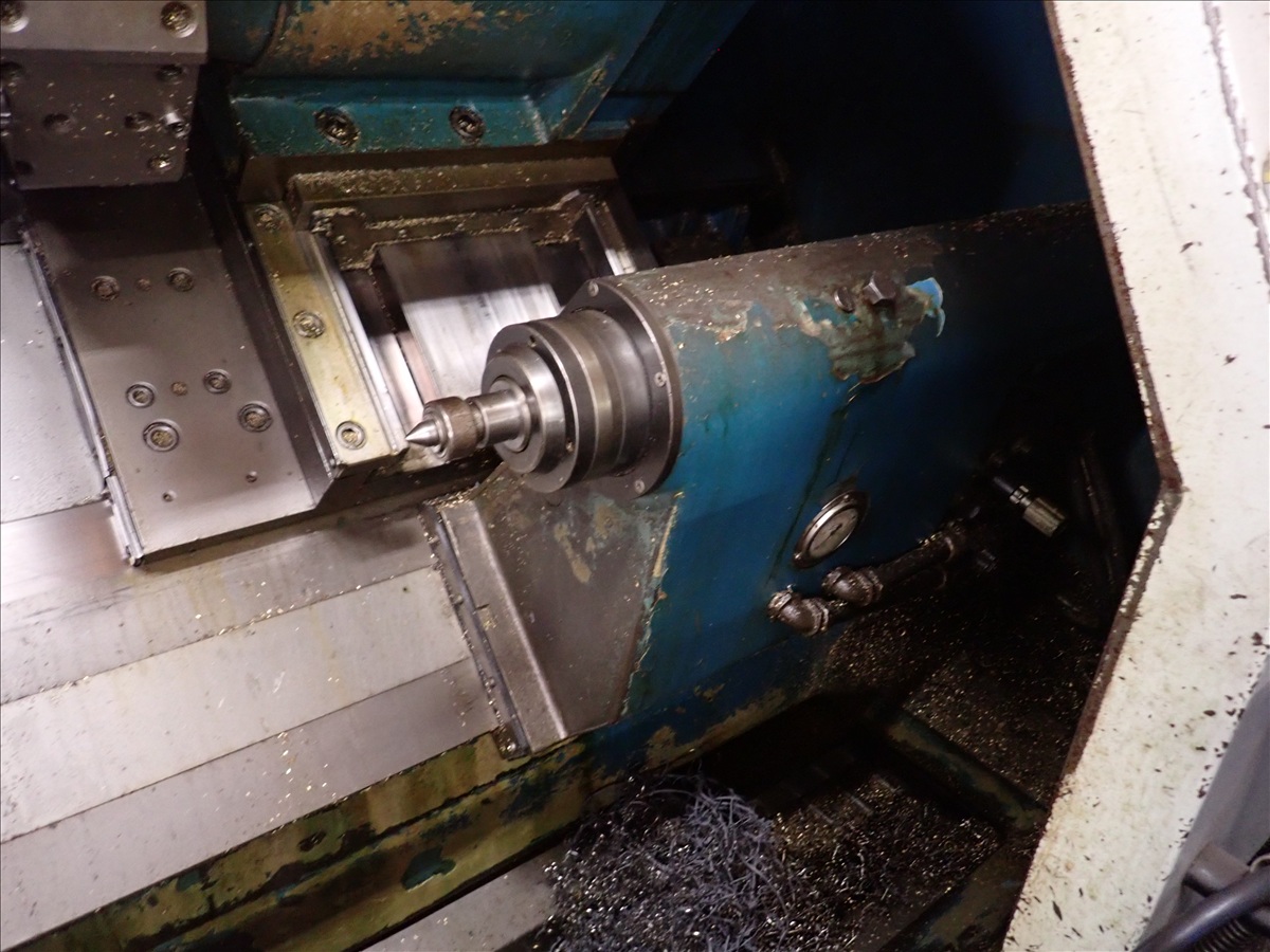 Femco #WNCL-35, CNC Turning Center, 12-station turret, 3-jaw chuck, 2500 RPM, chip conveyor, tailstock, Fanuc - Image 4