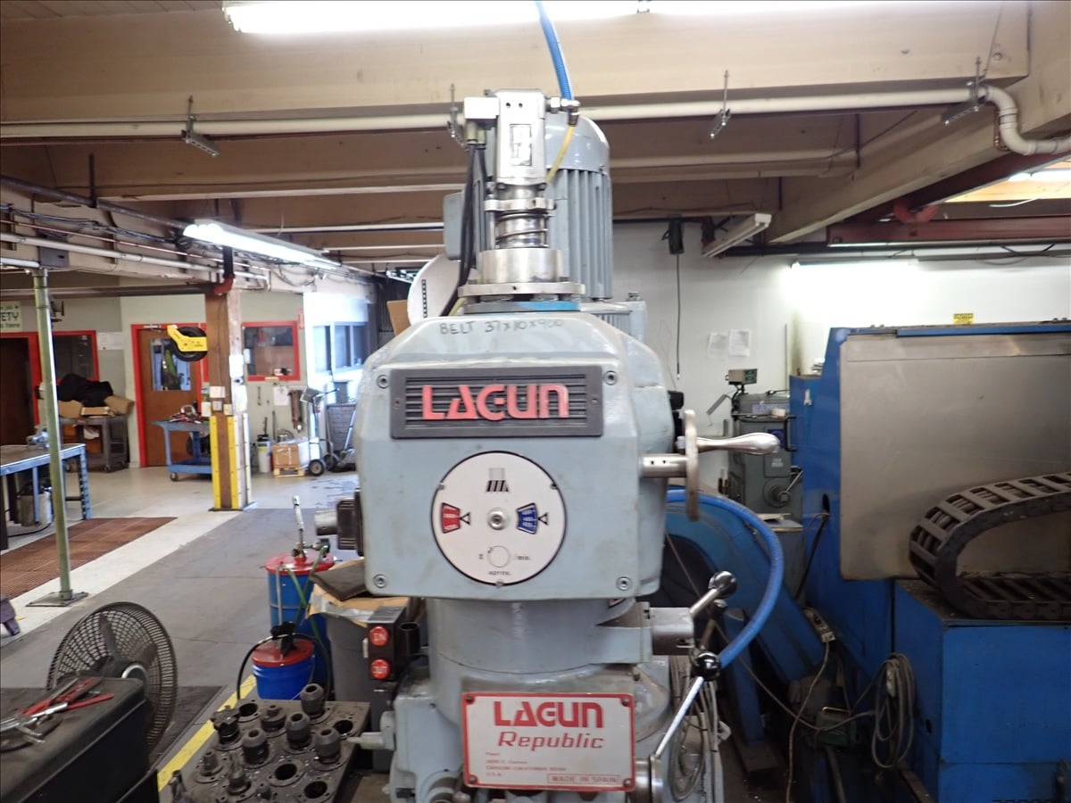 Lagun #FTV-1S, Manual Vertical Knee-Type Mill, 10" x 44" table, 3 HP, pneumatic drawbar, Huot tool holder - Image 4
