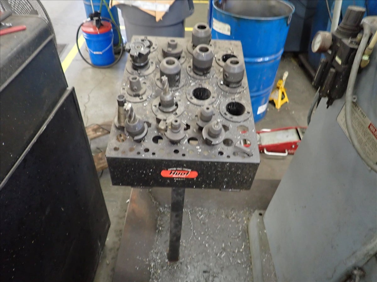 Lagun #FTV-1S, Manual Vertical Knee-Type Mill, 10" x 44" table, 3 HP, pneumatic drawbar, Huot tool holder - Image 5