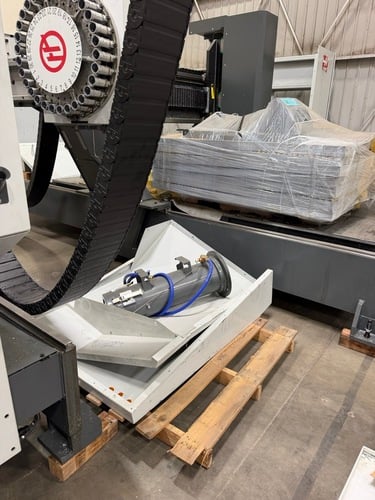 Haas #GM-2, CNC gantry mill, 145" X Travel, 87.5" Y Travel, 22" Z, 144" x 72" table, 15,000 RPM, 30 HP, CAT - Image 6