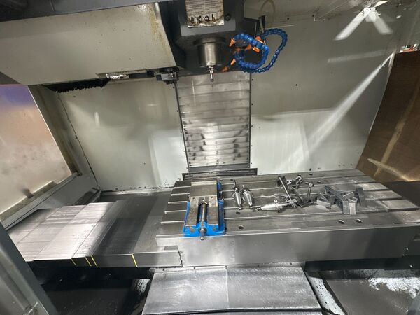 Haas #VF-4, CNC vertical machining center, 20 automatic tool changer, 50" X, 20" Y, 25" Z, 8100 RPM, #40, 30 - Image 3