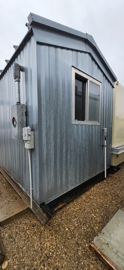 12' x 8' MCC Building, heated, skidded - Image 2