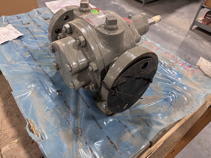 Flowserve #2GRWM, rotary gear lube pump, bare shaft, flanged ends, base mounted, new - Image 2
