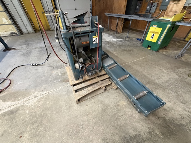 18" Whirlwind, chop saw, infeed & outfeed table - Image 1