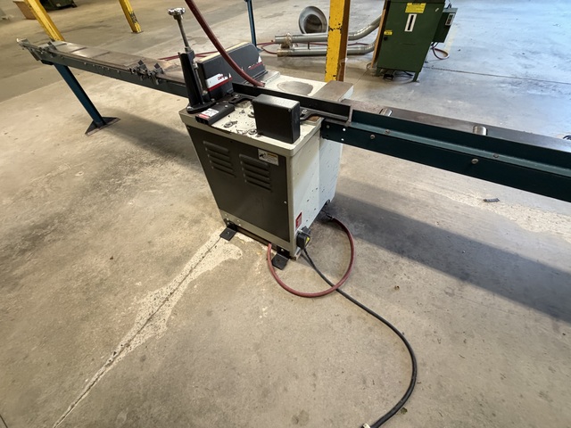 18" Cantek #PCS18R, chop saw, infeed & outfeed, 10 HP, 3600 RPM, 1" arbor, 45 SPM, 26" x 27-1/2" table, 2009 - Image 5