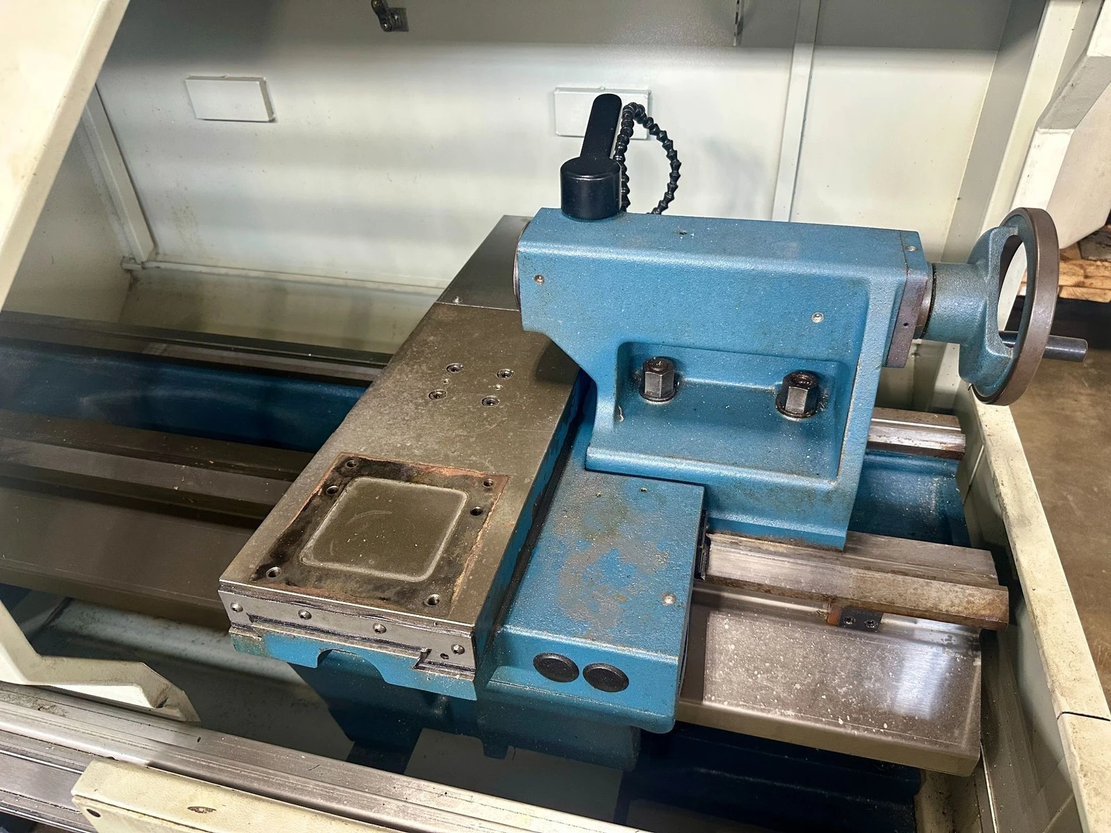 Bridgeport Romi #EZ-Path-S, CNC Lathe, 8.6" X, 40" Z, 18" turning diameter, 40" workpiece length, 10" 3-jaw - Image 3