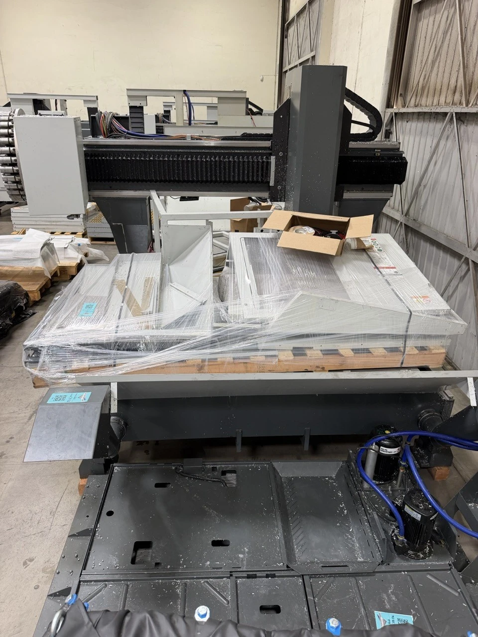 Haas #GM-2, CNC Gantry Machining Center, 145" X Travel, 87.5" Y Travel, 22" Z, 144" x 72" table, 30 HP - Image 3