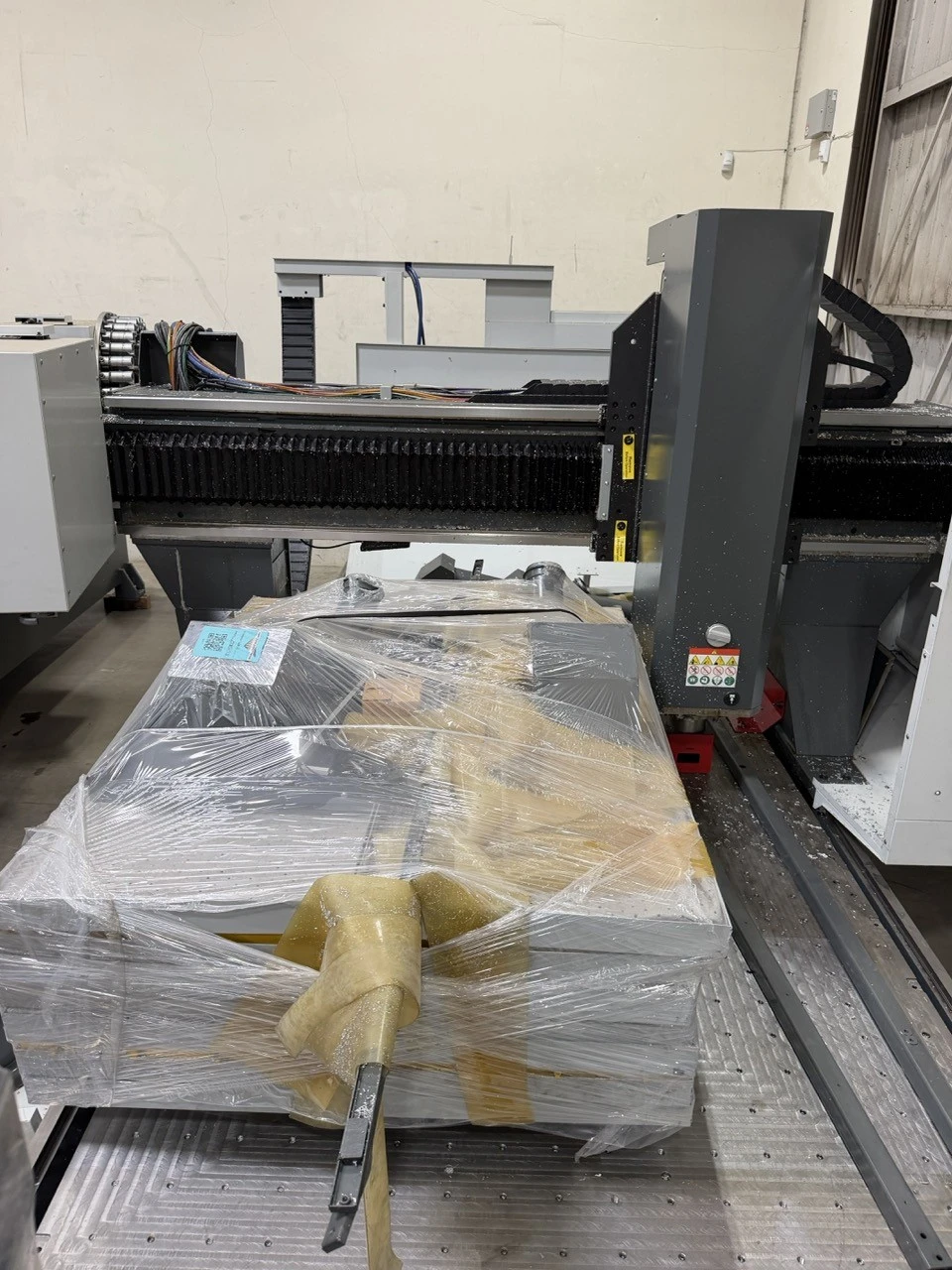 Haas #GM-2, CNC Gantry Machining Center, 145" X Travel, 87.5" Y Travel, 22" Z, 144" x 72" table, 30 HP - Image 5