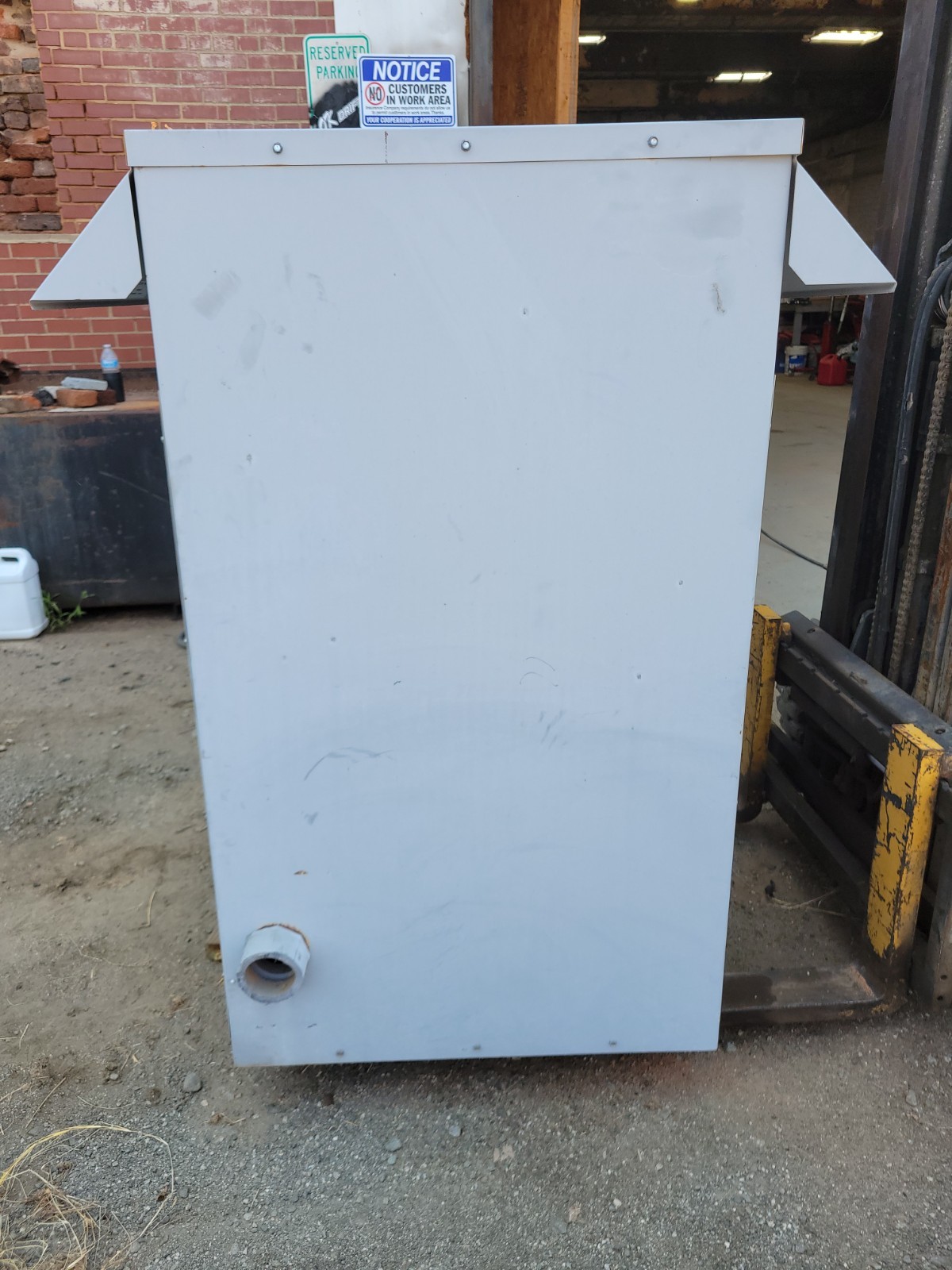 300 KVA 480 Delta Primary, 208Y/120 Secondary, Eaton #V48M28T33EE, Dry Type Transformer, 3 phase, 3R - Image 10