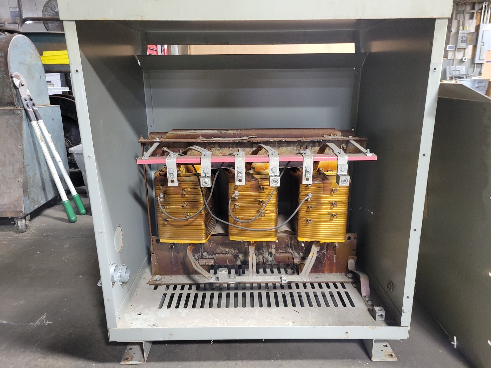 75 KVA 480 Primary, 208/120 Secondary, General Electric #9T23B3874, Transformer, QL, Type 2, 3 phase - Image 3